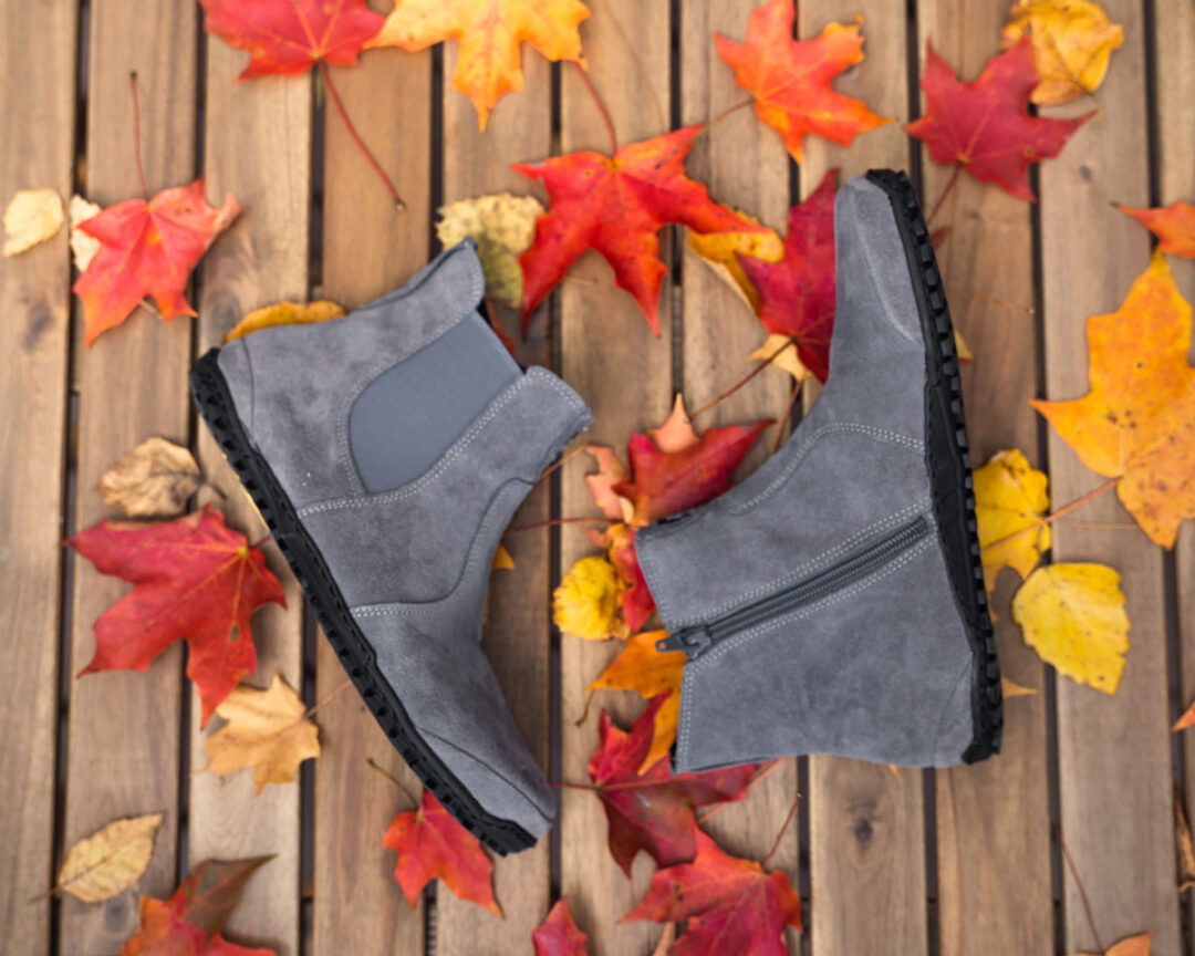 chelsea boots barefoot