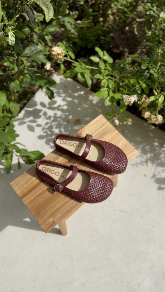 Origo Intreccio Mary Jane with woven leather and wide toe box