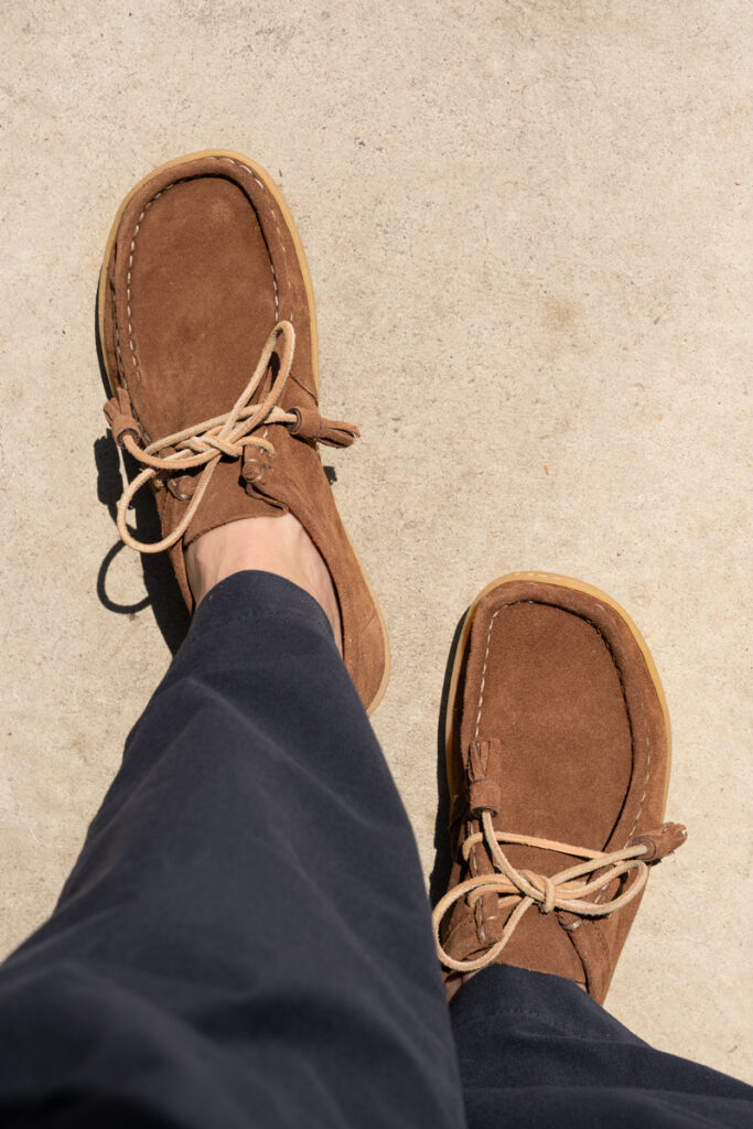 Narrow fit of the Mukishoes Nomada Terra barefoot moccasin