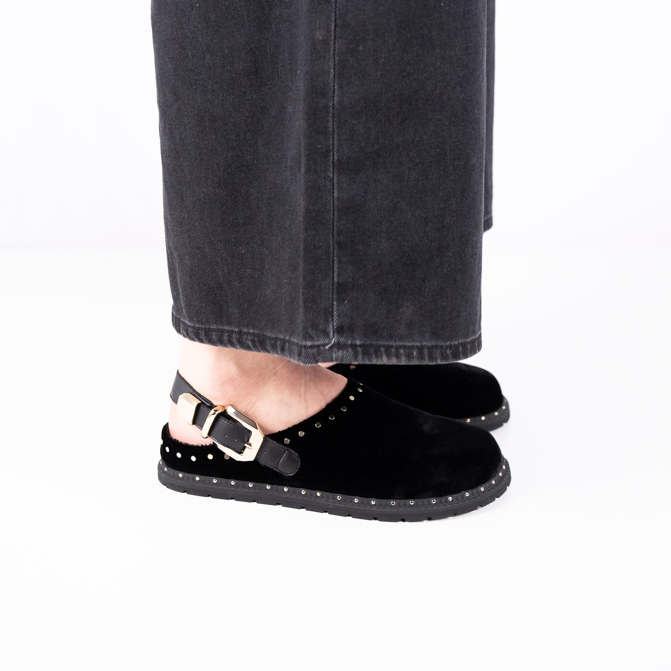 Sambas the Bambas velvet clogs with a wide toe box