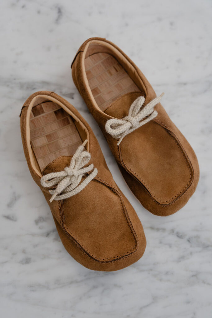 Wooden tile insole from RawClays, Italian brand with flexible barefoot shoes