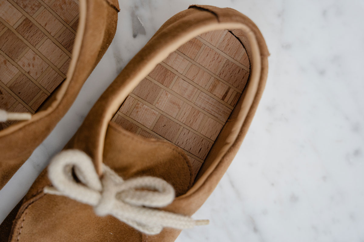 Wooden tile insole from RawClays, Italian brand with flexible barefoot shoes
