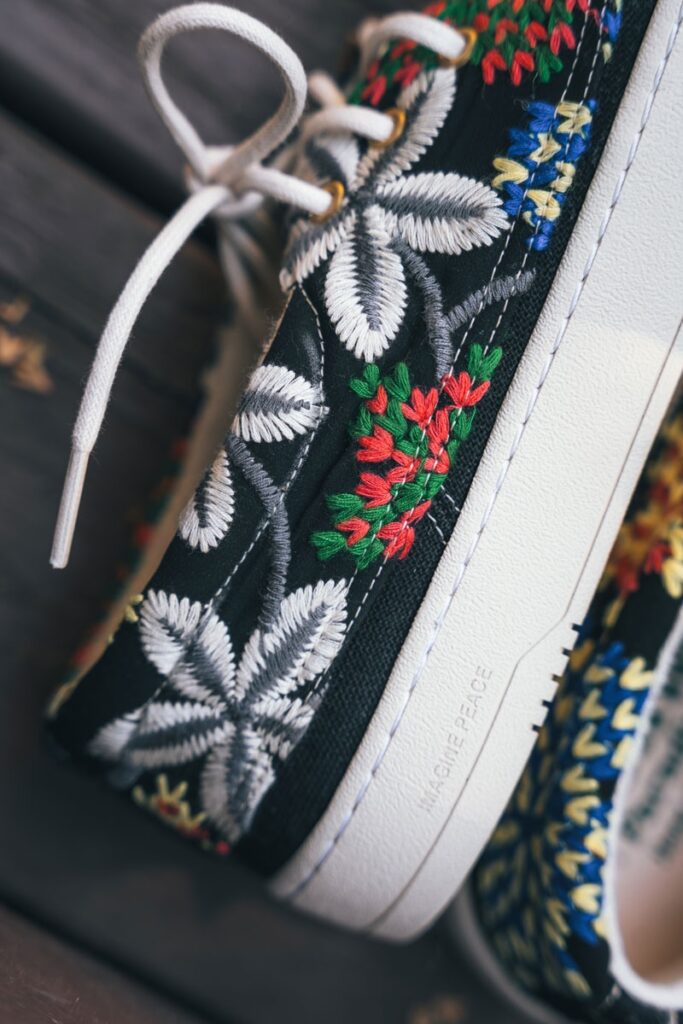 Dolfie Paradise Dylan barefoot shoes with style