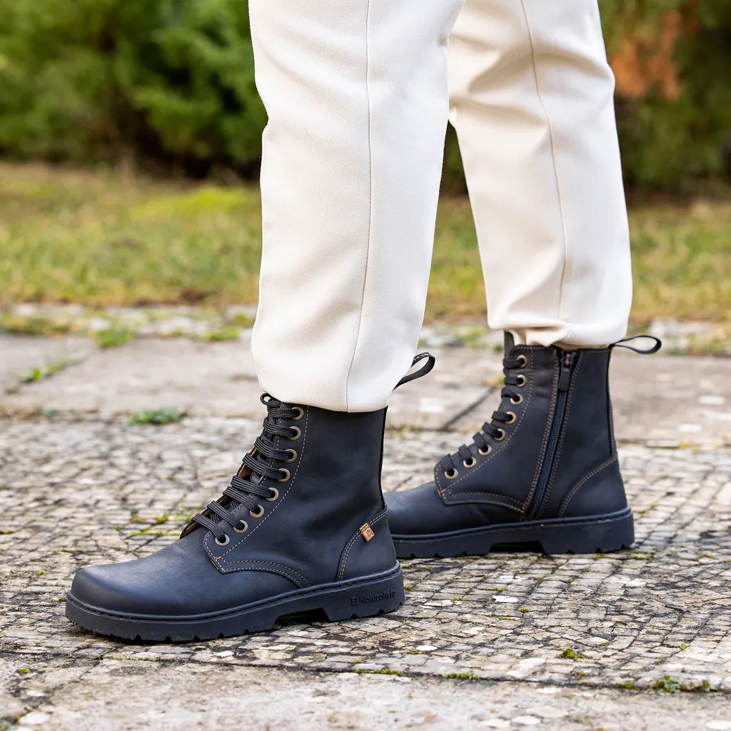El Naturalista Nomada Barefoot combat boots