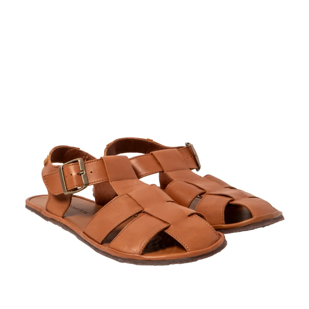 El Naturalista barefoot fisherman sandals