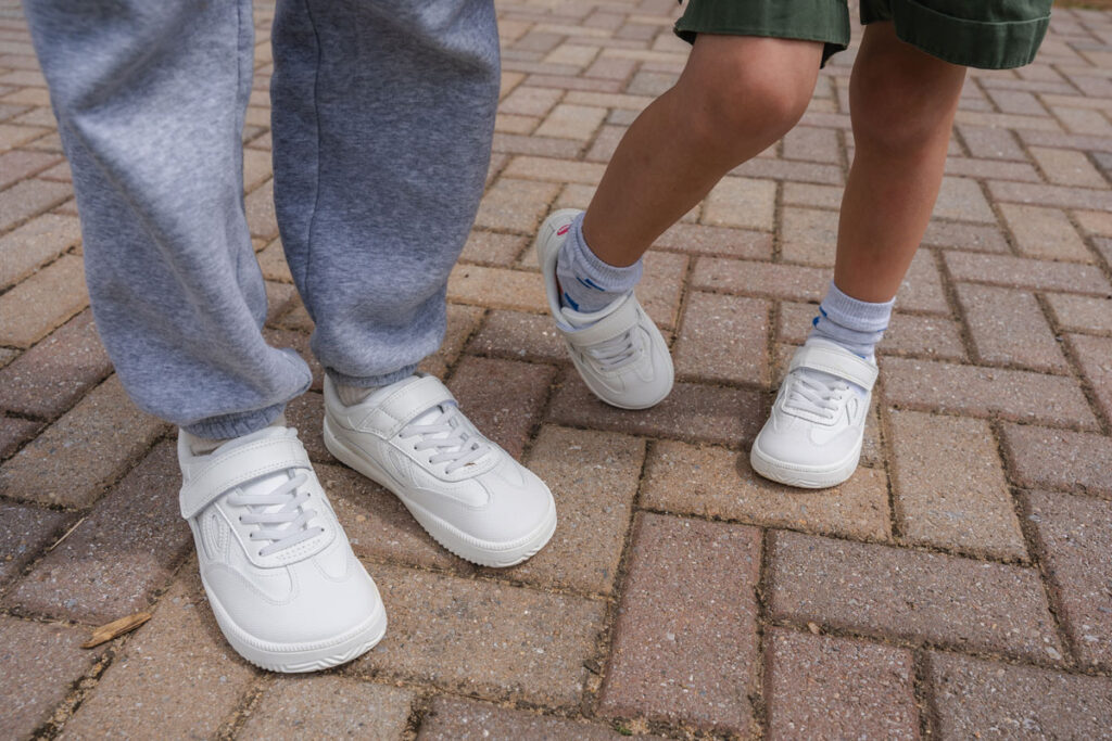 Lejan One Kids Barefoot Sneakers