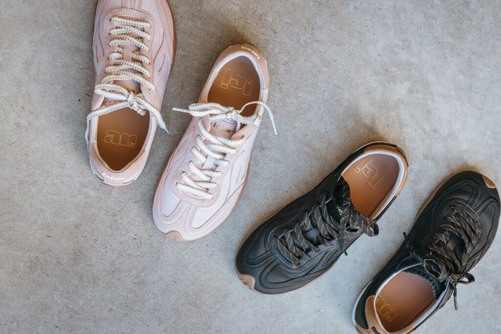 Lejan Sakura barefoot sneakers with low profile