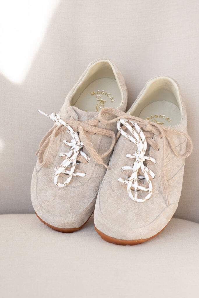 Magical Shoes Legend barefoot sneakers in light brown suede
