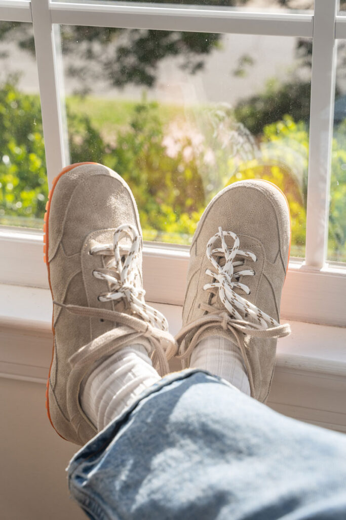 Magical Shoes Legend barefoot sneakers in light brown suede