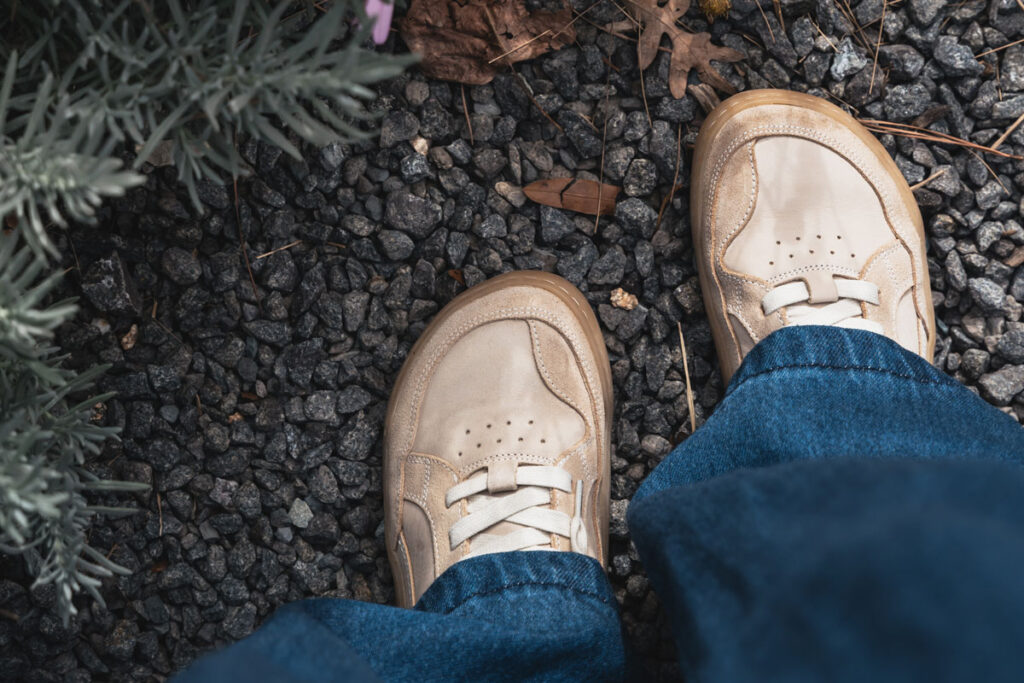 Vivobarefoot Gobi barefoot light brown sneakers