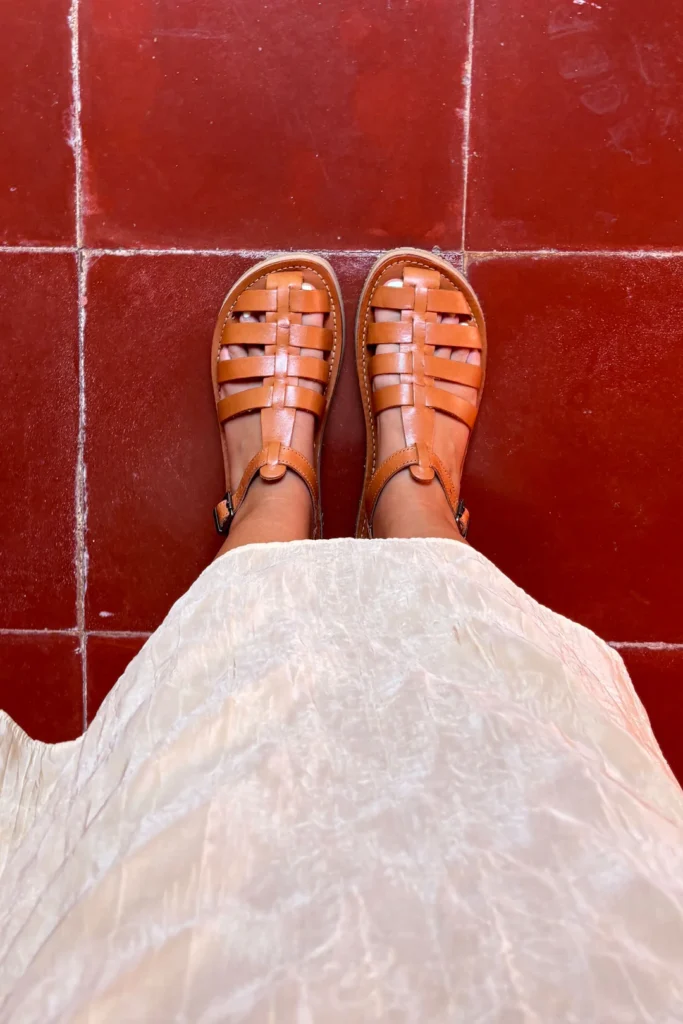 Top view of the Mexas fisherman sandals that are best for narrow feet