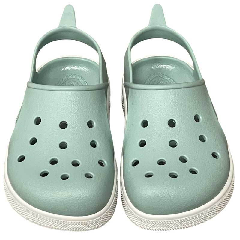 Boatilus Cloggy barefoot clogs that are better than Crocs