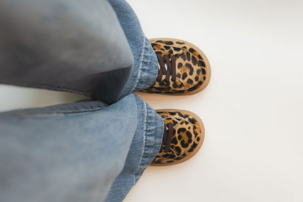 foot-shaped toe box of the Koops Venan barefoot sneakers